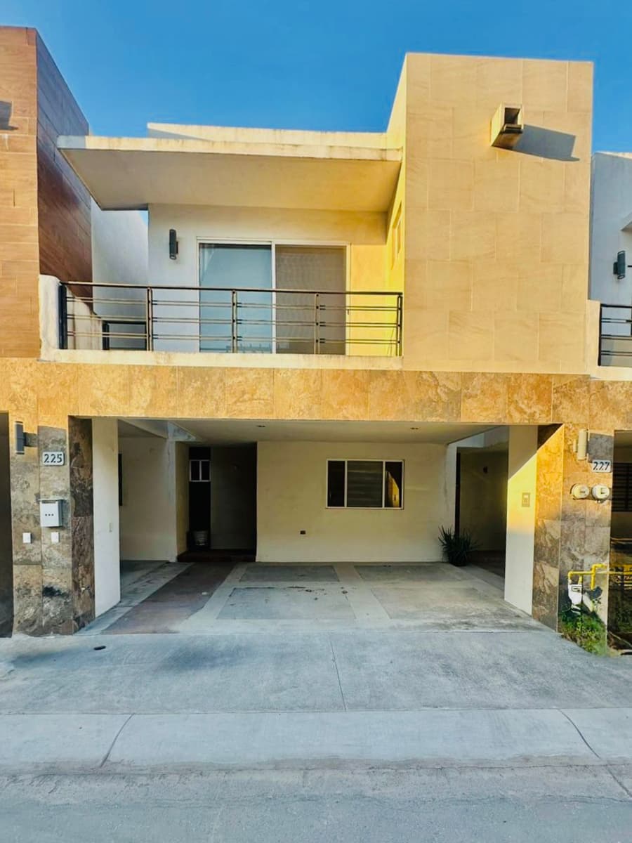 Casa en Venta en Orion Residencial, Apodaca, Nuevo León
