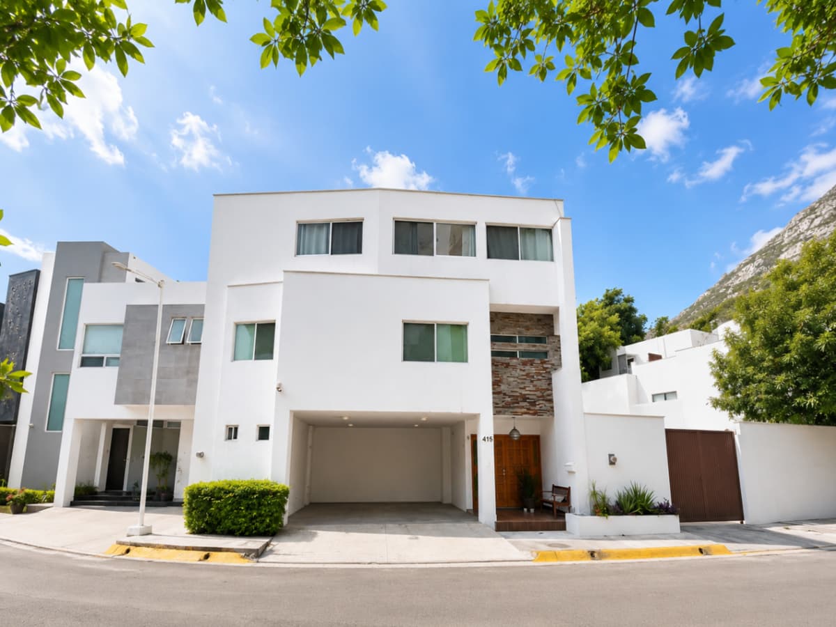 Casa en Venta en Privadas la Huasteca, Santa Catarina, Nuevo León