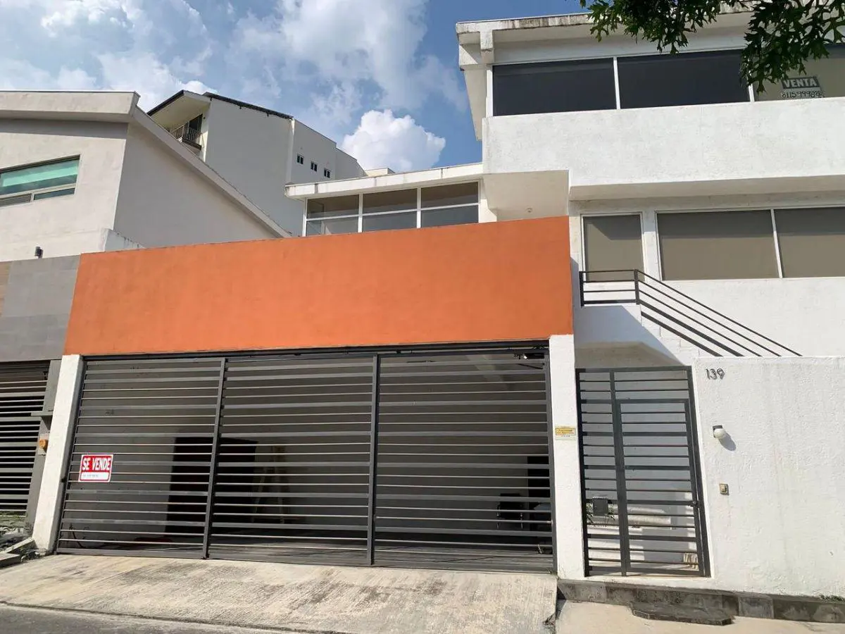 Casa en Venta en Fierro, Monterrey, Nuevo León