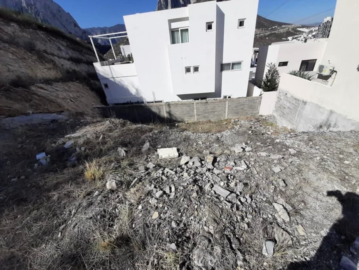 Terreno en Venta en Los Cenizos, Santa Catarina, Nuevo León