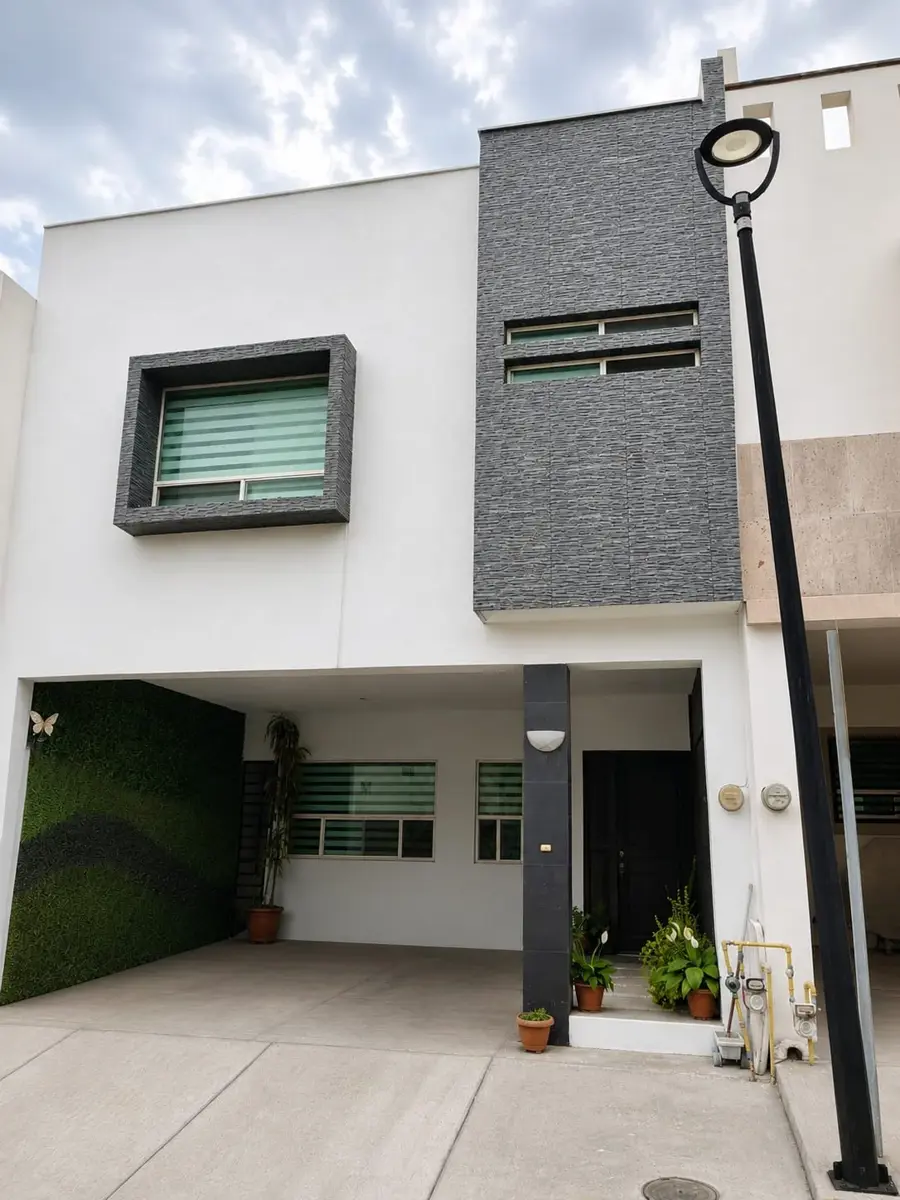 Casa en Renta en Residencial la Huasteca, Santa Catarina, Nuevo León