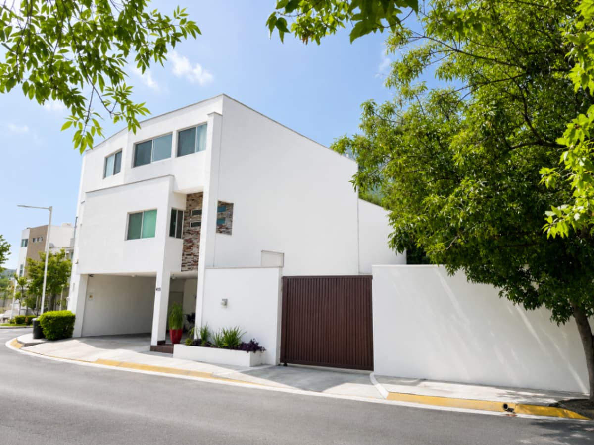 Casa en Venta en Privadas la Huasteca, Santa Catarina, Nuevo León