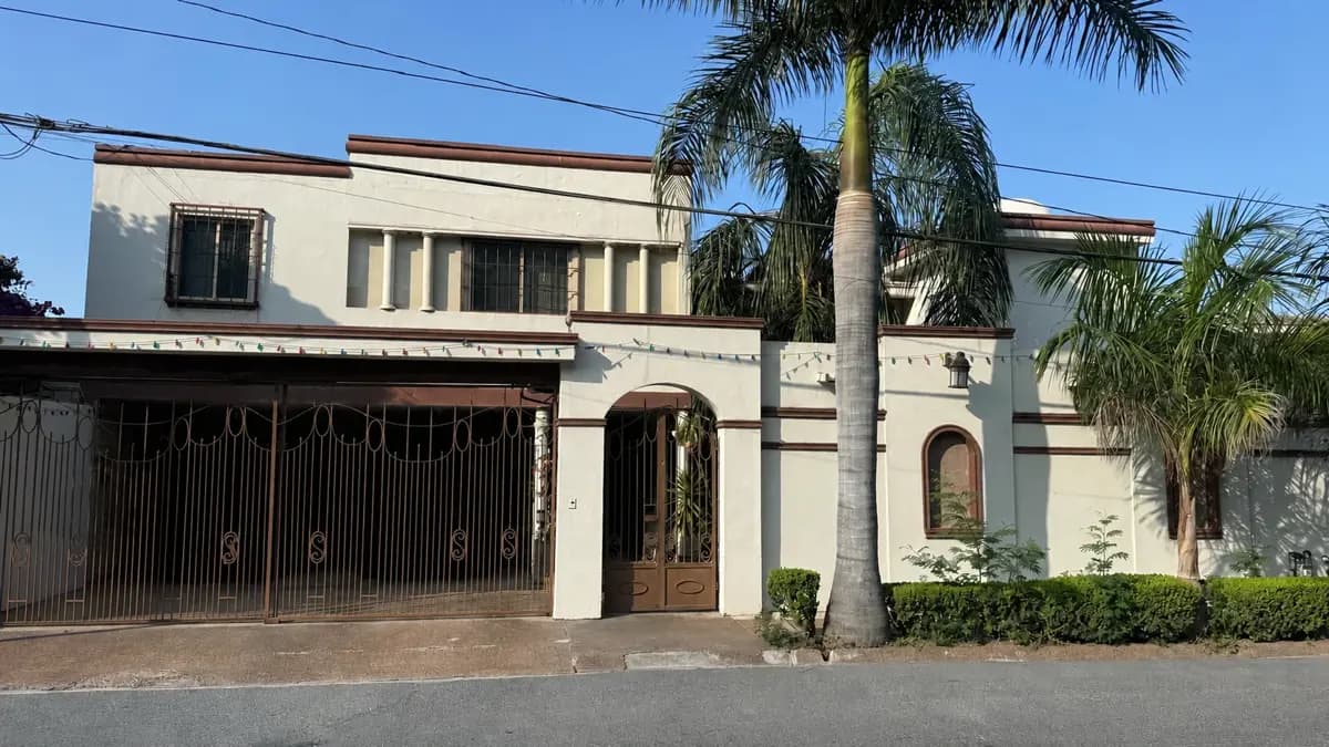 Casa en Venta en Burocratas del Estado, Monterrey, Nuevo León