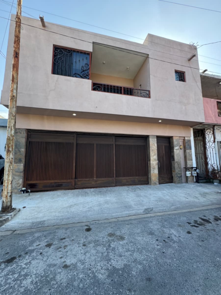Casa en Venta en Lomas Modelo, Monterrey, Nuevo León