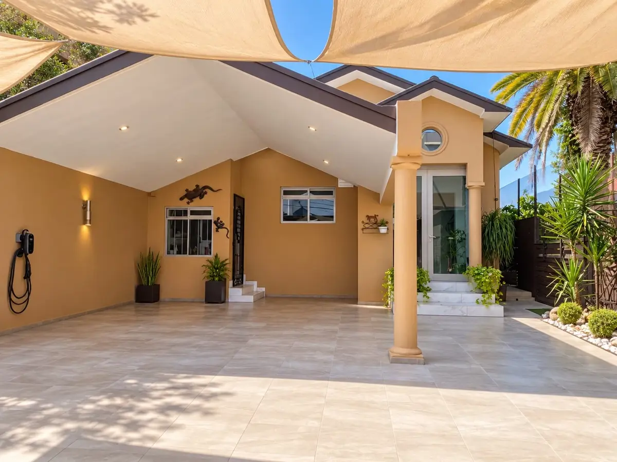 Casa en Venta en El Uro, Monterrey, Nuevo León