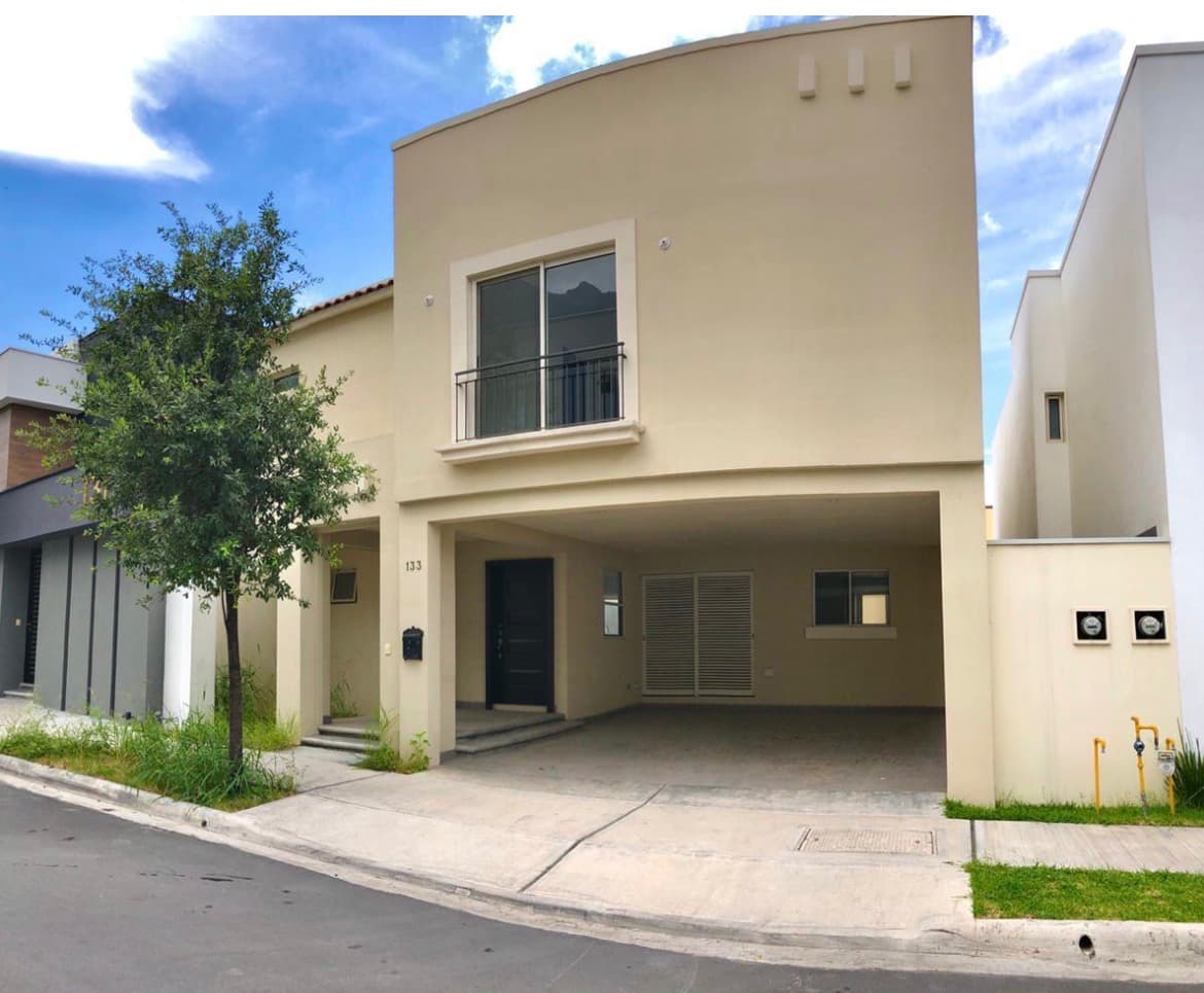 Casa en Renta en Bosques de las Cumbres, Monterrey, Nuevo León