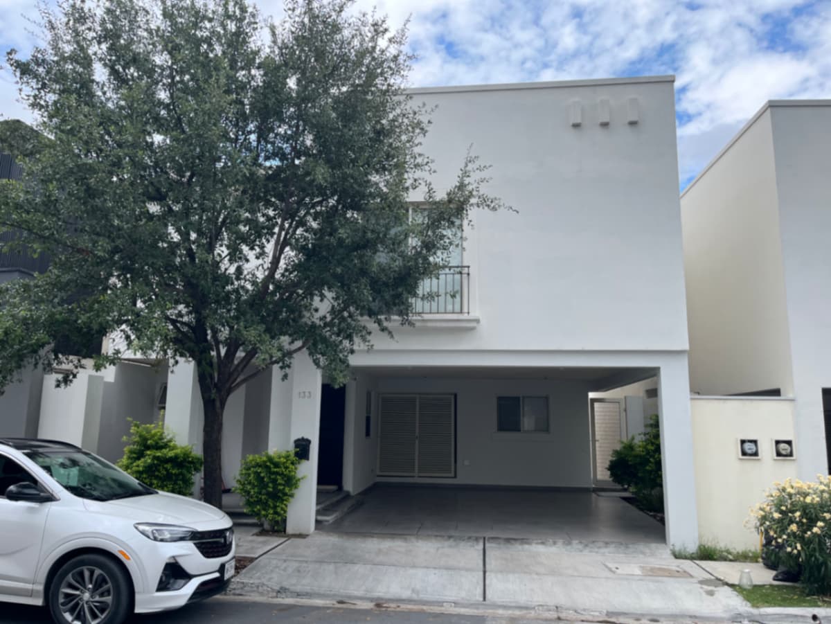 Casa en Renta en Bosques de las Cumbres, Monterrey, Nuevo León