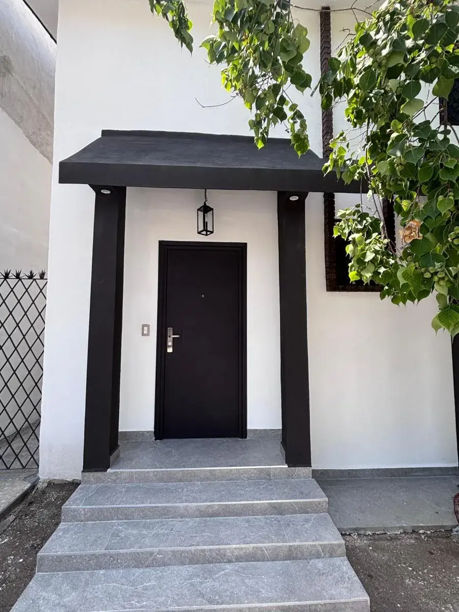 Casa en Renta en Del Valle Oriente, San Pedro Garza García, Nuevo León