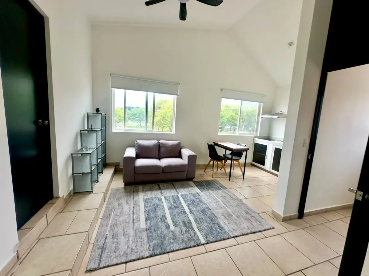 Departamento en Renta en Valle de las Brisas, Monterrey, Nuevo León